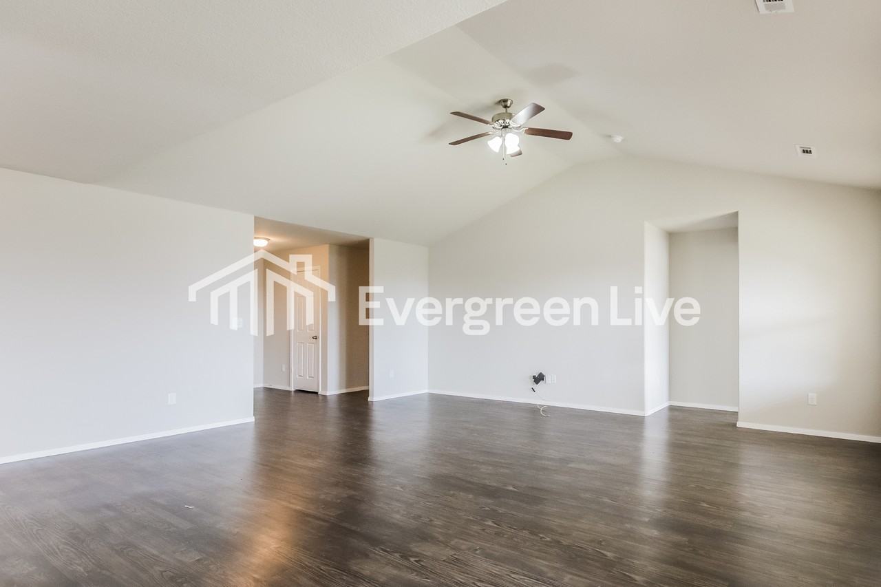 4309 Sw Comstock Ave - Photo 3 of 15