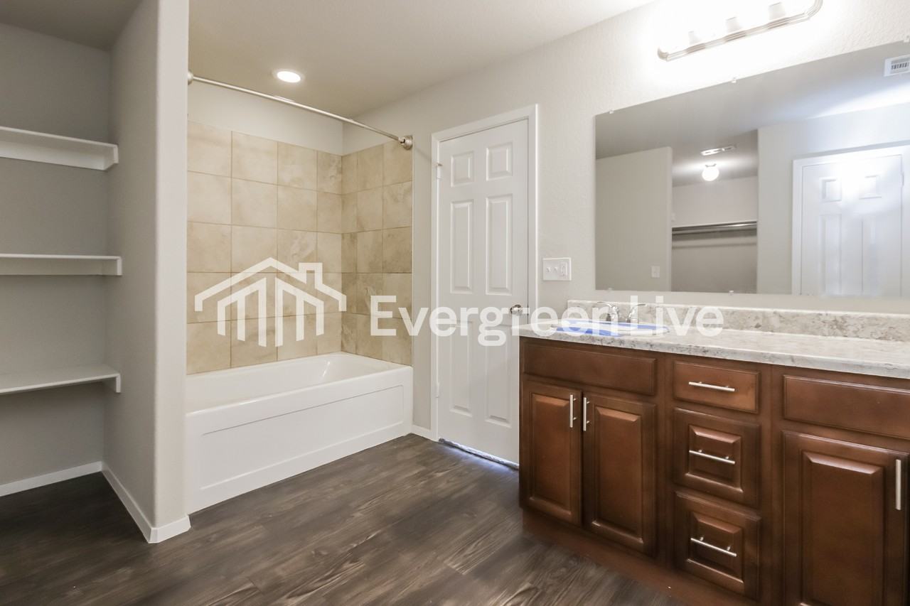 4309 Sw Comstock Ave - Photo 5 of 15