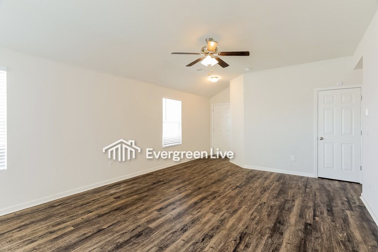 117 Porter Pl - Photo 3 of 15