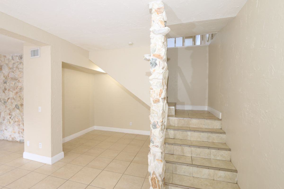 4916 Silver Oak Dr - Photo 6 of 39