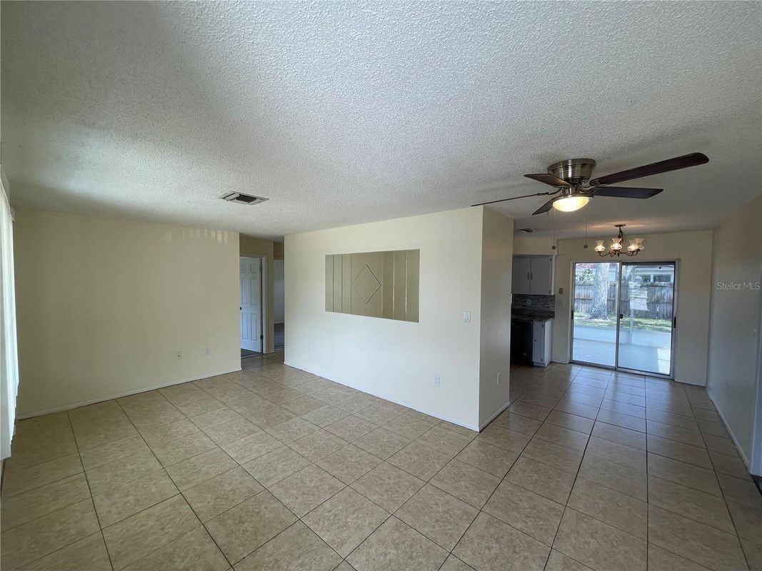 7808 Osteen Rd - Photo 3 of 10