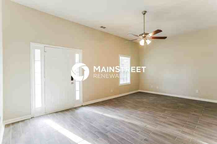 719 Woodwind Dr - Photo 3 of 16