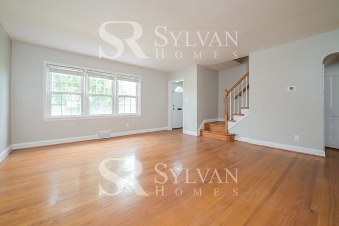 8204 Loch Raven Blvd - Photo 3 of 15