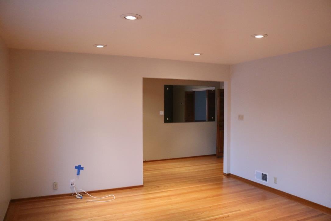 869 Crestview Dr - Photo 3 of 22