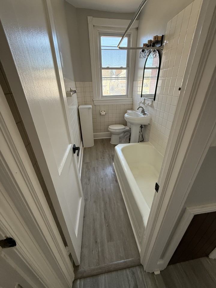 1338 Markley St #1 - Photo 6 of 9