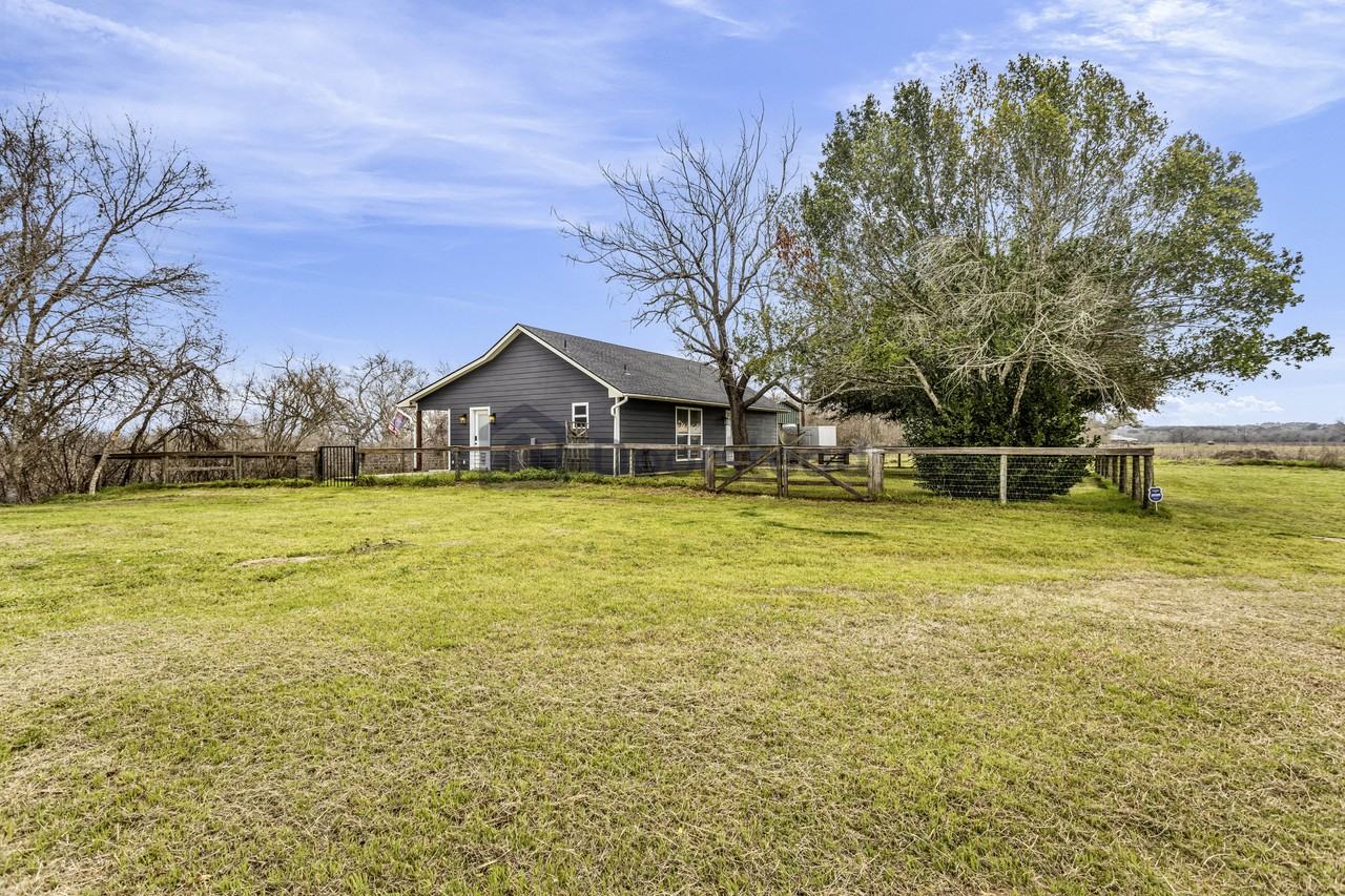 1410 Fm 2571 #NA - Photo 2 of 44