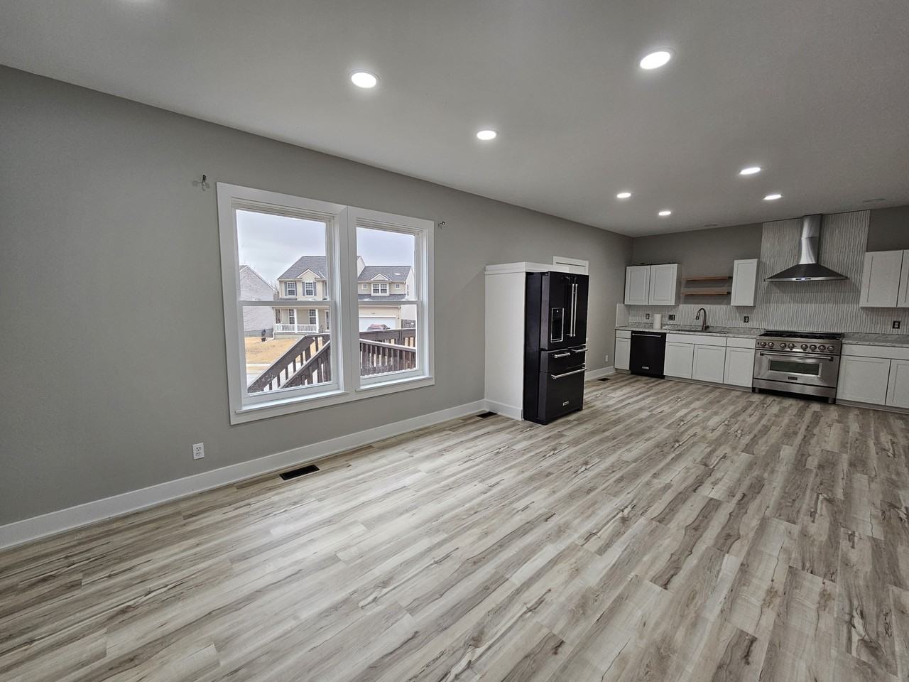 2402 Crystal Dr #NA - Photo 5 of 29