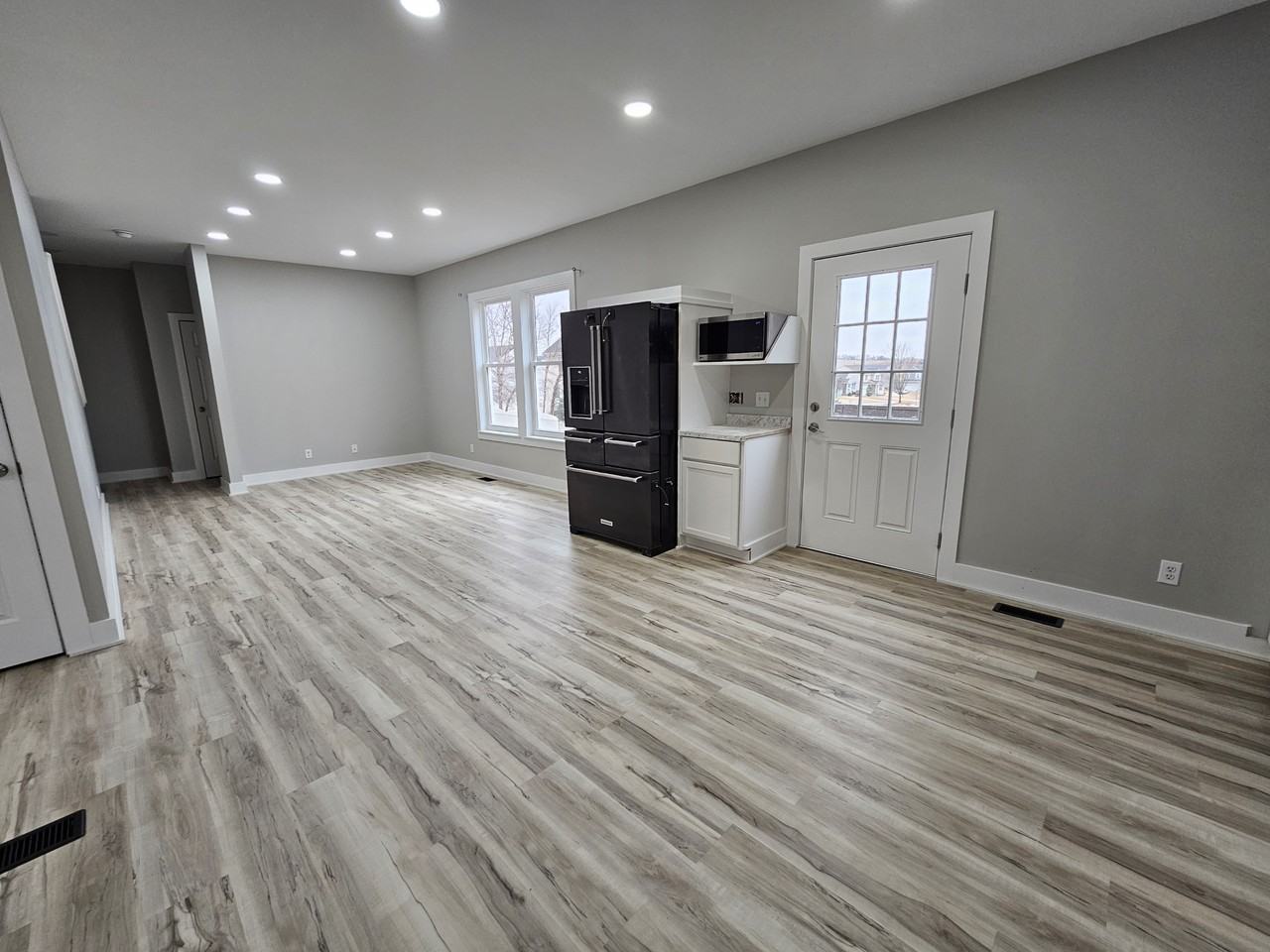 2402 Crystal Dr #NA - Photo 6 of 29