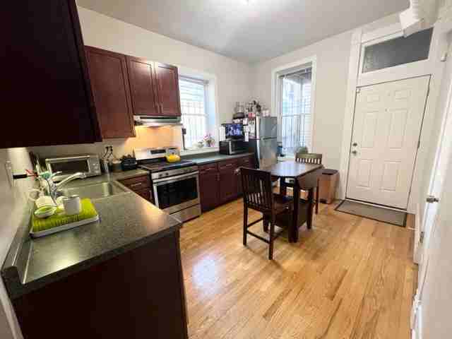 1746 W Beach Ave #1F - Photo 6 of 21