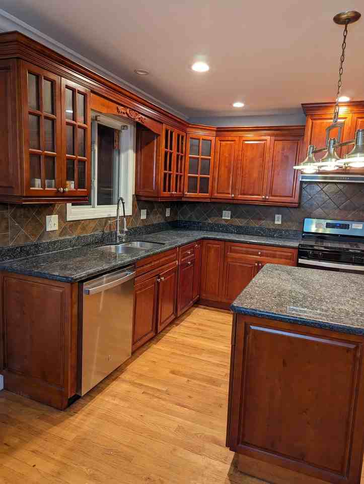 752 Beechwood Ave #NA - Photo 3 of 38