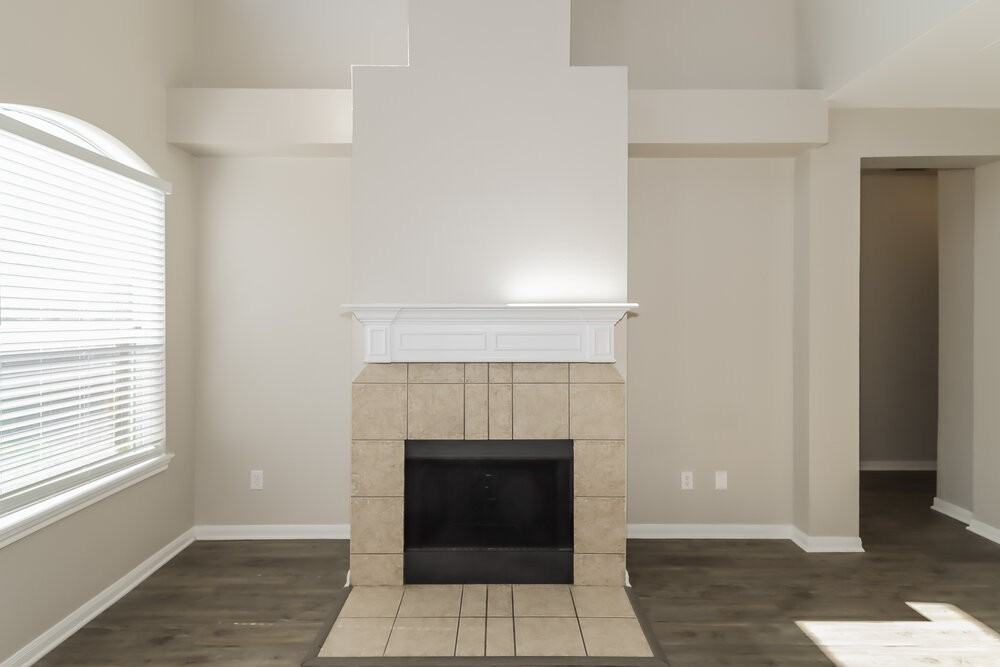 539 W Metcalfe St - Photo 4 of 17