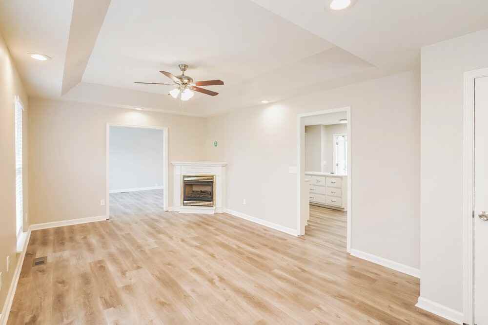 2015 Watts Dr - Photo 3 of 16