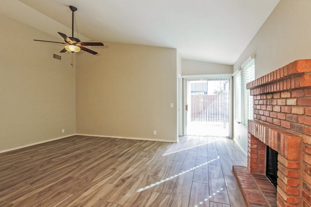 11215 N 60th Dr - Photo 3 of 16