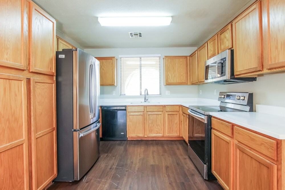 2627 S 84th Gln - Photo 6 of 16