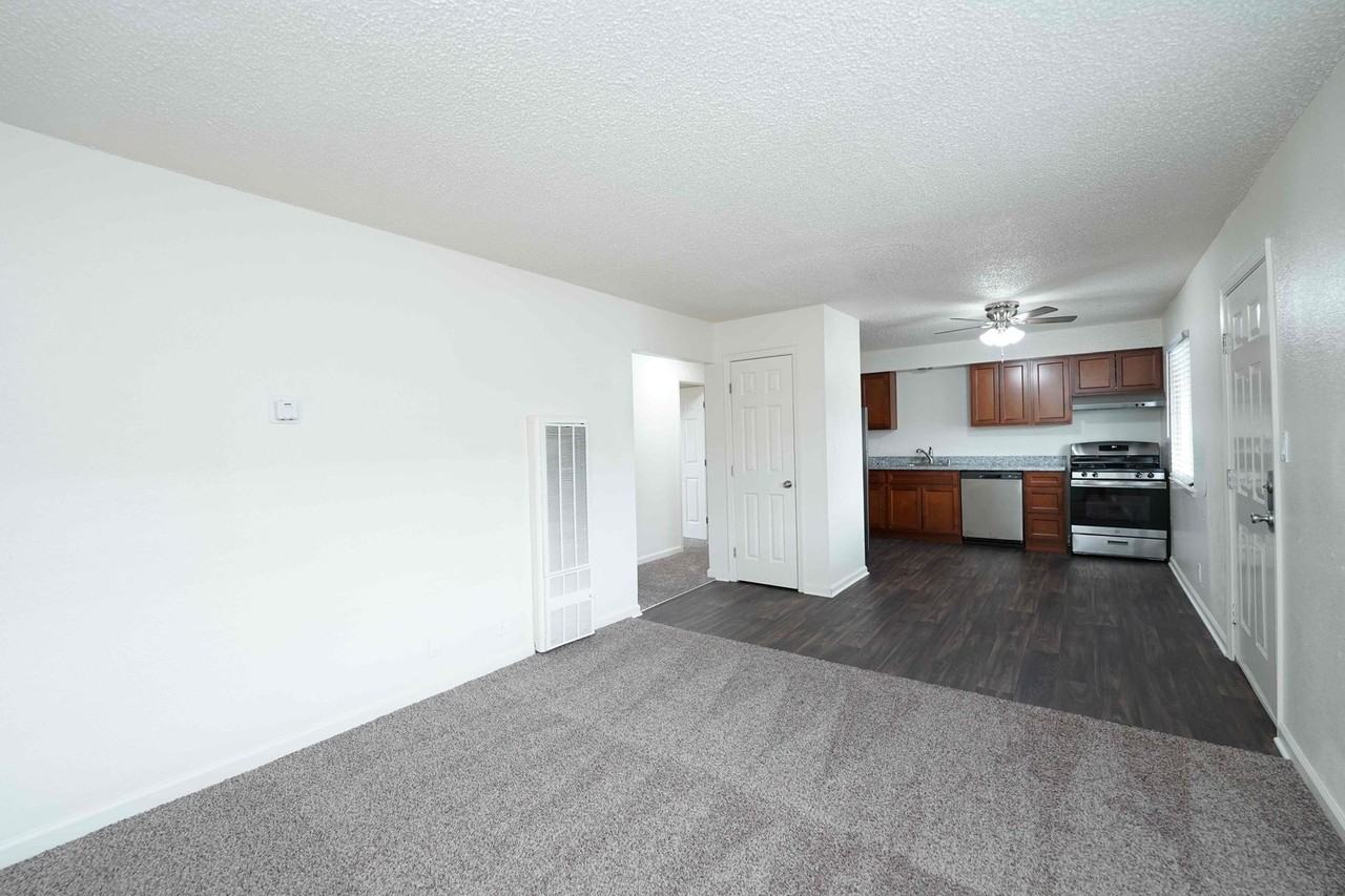 Stonebrook - Photo 5 of 20