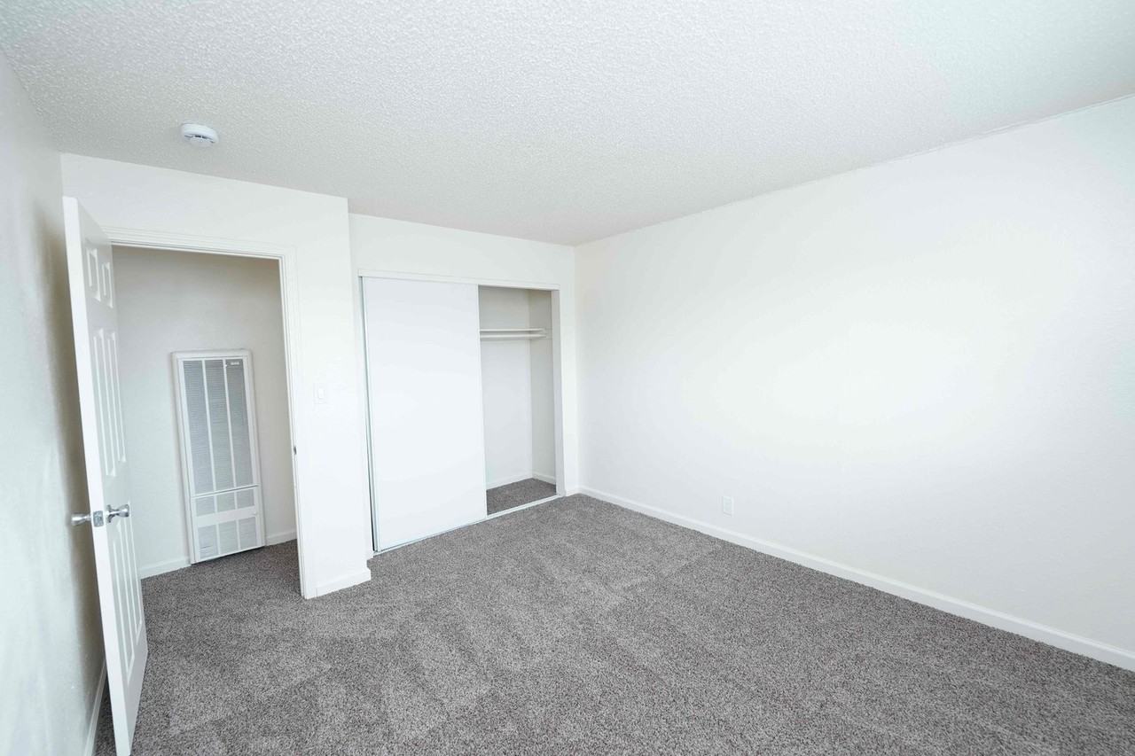 Stonebrook - Photo 7 of 20