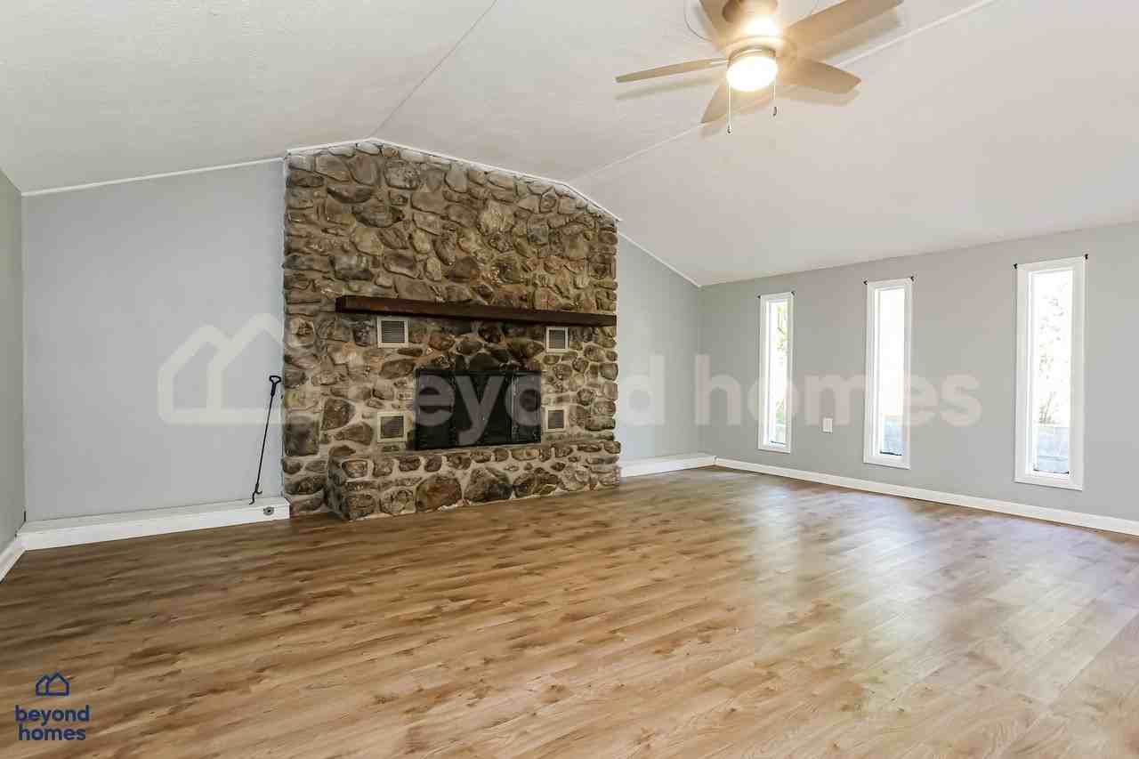 1923 Biscayne Dr - Photo 7 of 20