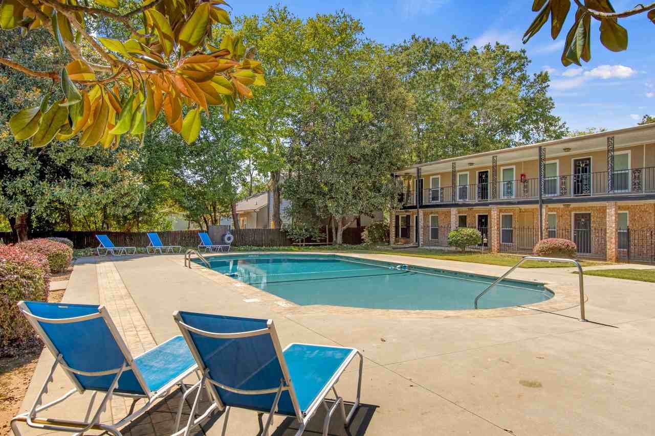 Welcome to Hickory Ridge Apartments! - Photo 4 of 13