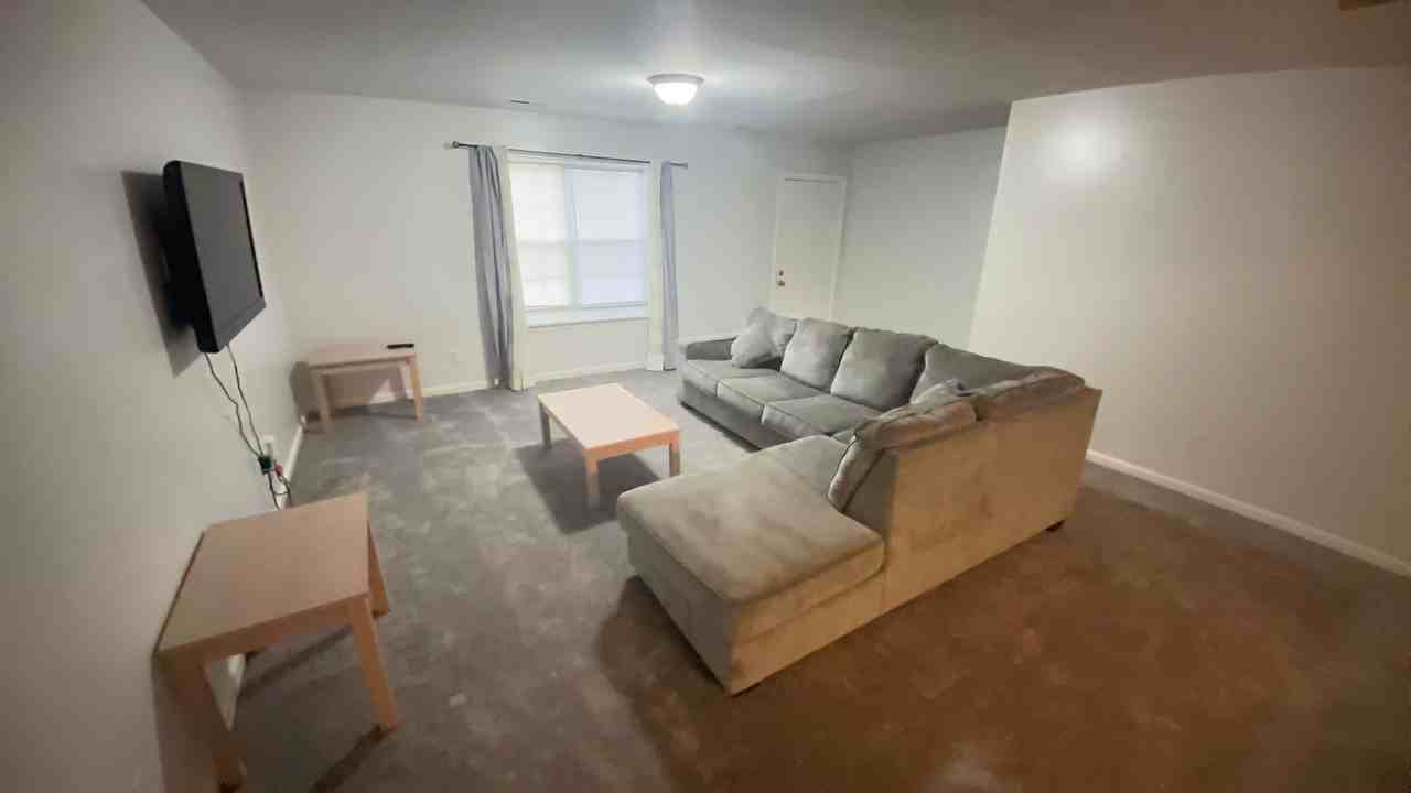 578 Pheasant Run Cir - Photo 2 of 21