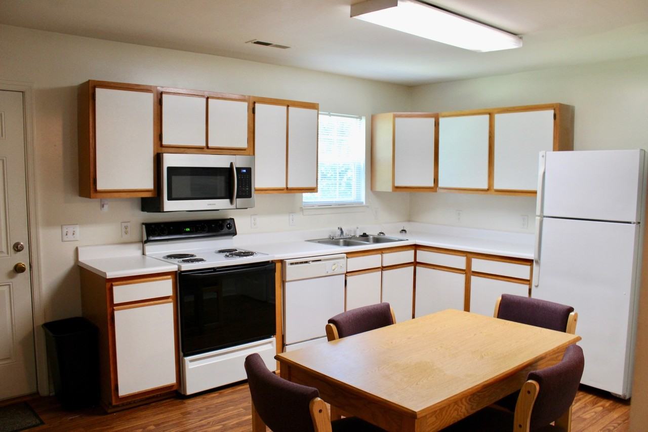 578 Pheasant Run Cir - Photo 5 of 21