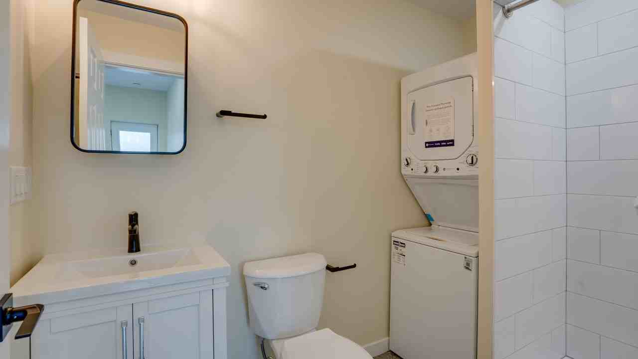 114 Birch Cres #2 - Photo 7 of 9