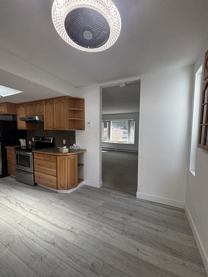 6661 50 St Ne #1 - Photo 2 of 10