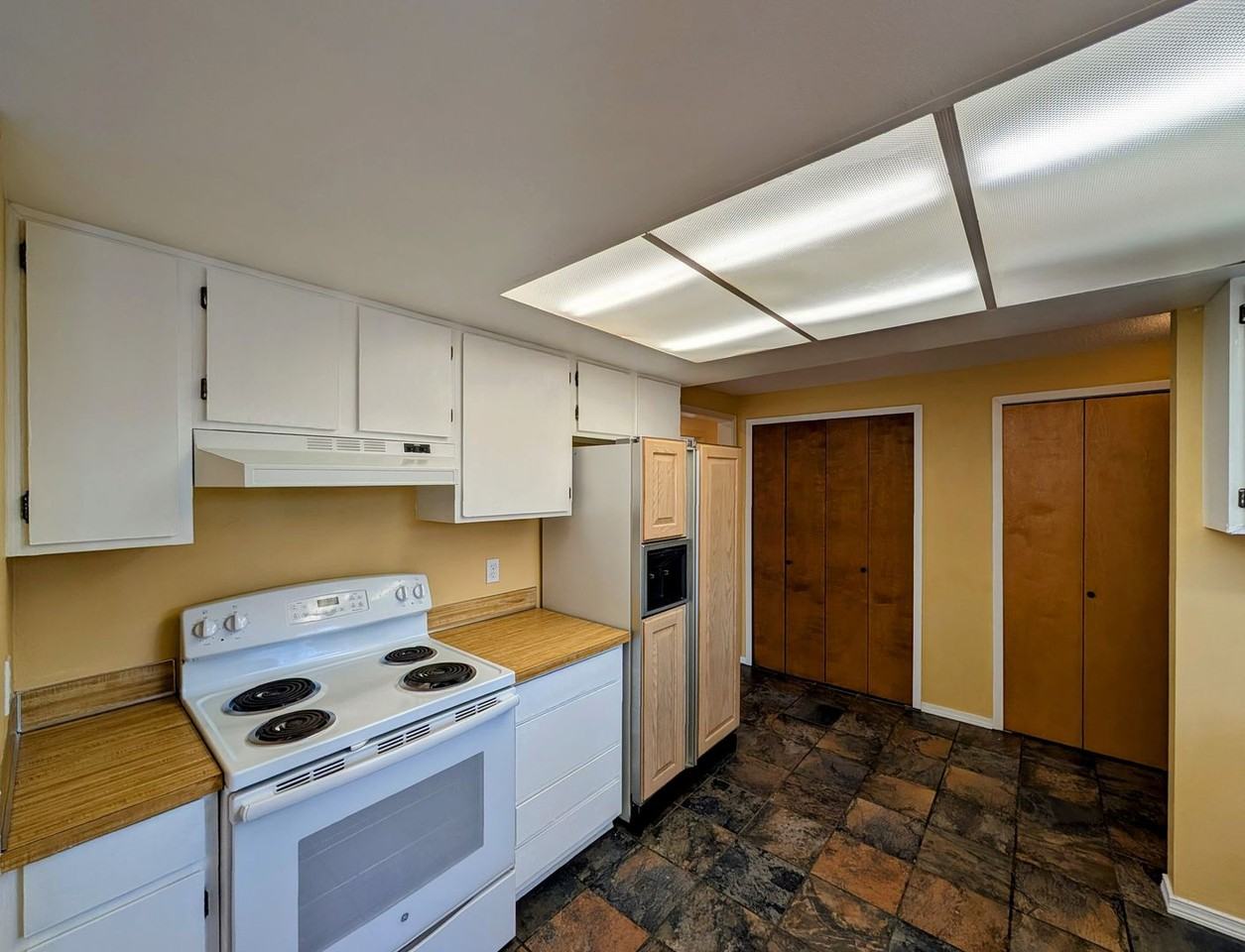 1312 Springwater Ave - Photo 2 of 17