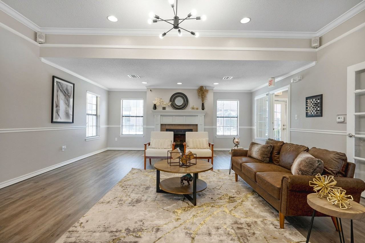 Welcome to Edmond at Twenty500, where luxury meets convenience! - Photo 7 of 50