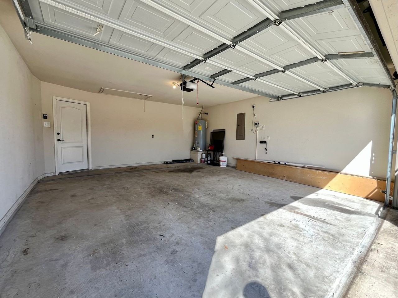 921 Raleigh Path Rd - Photo 4 of 23