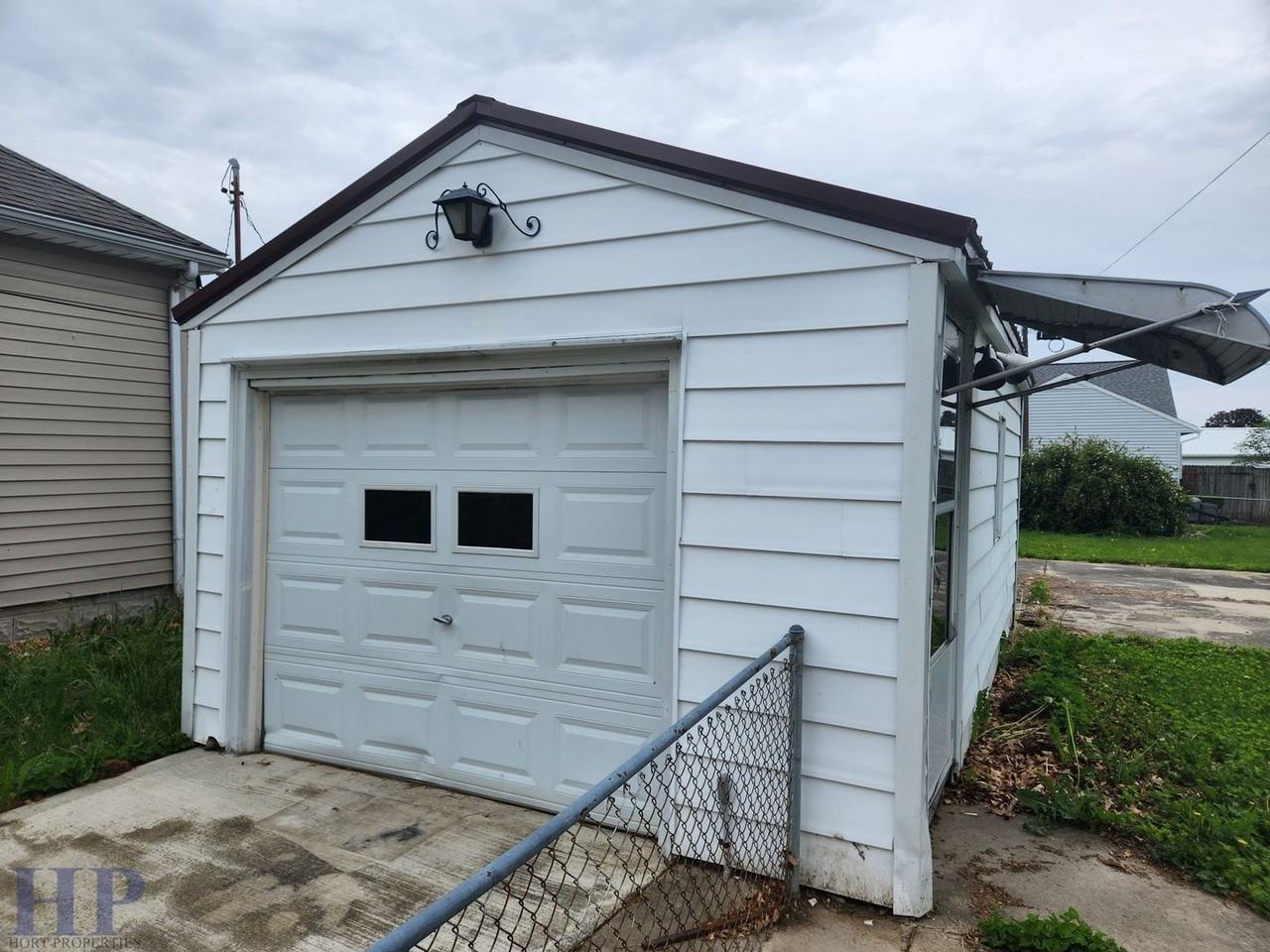 2616 Dewitt Ave - Photo 2 of 7