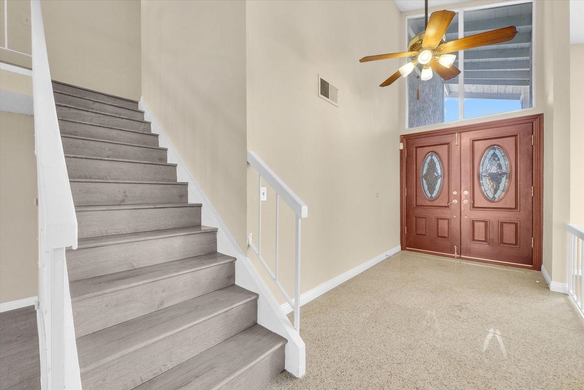 19641 Castlebar Dr - Photo 3 of 34