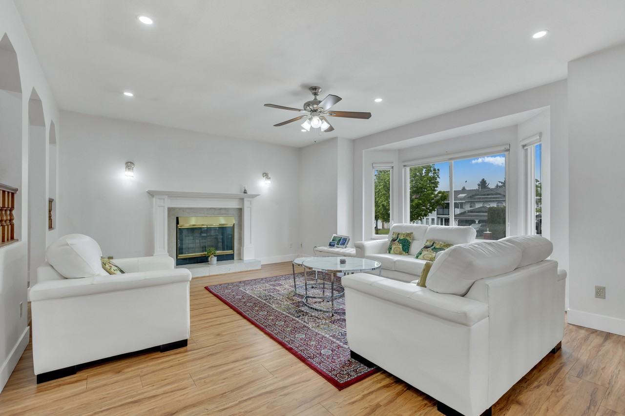 12474 90A Avenue - Photo 5 of 17