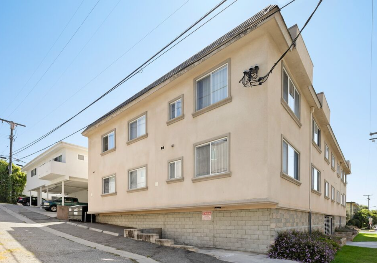 10883 Rose Ave - Photo 2 of 3