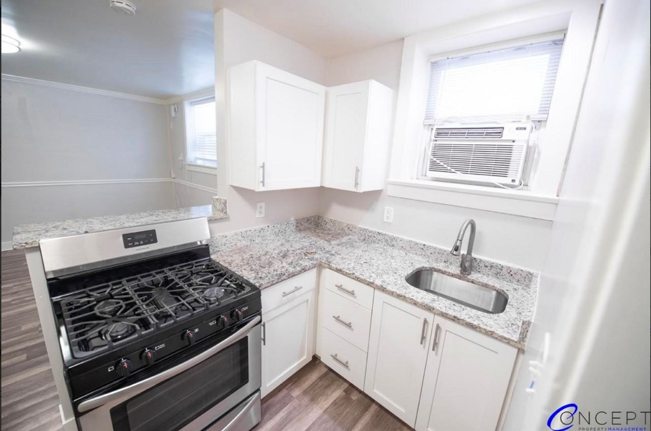 425 E 200 S - Photo 2 of 50