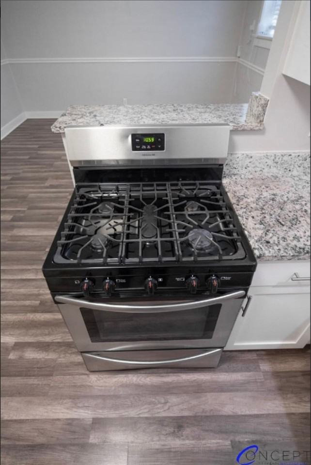 425 E 200 S - Photo 4 of 50