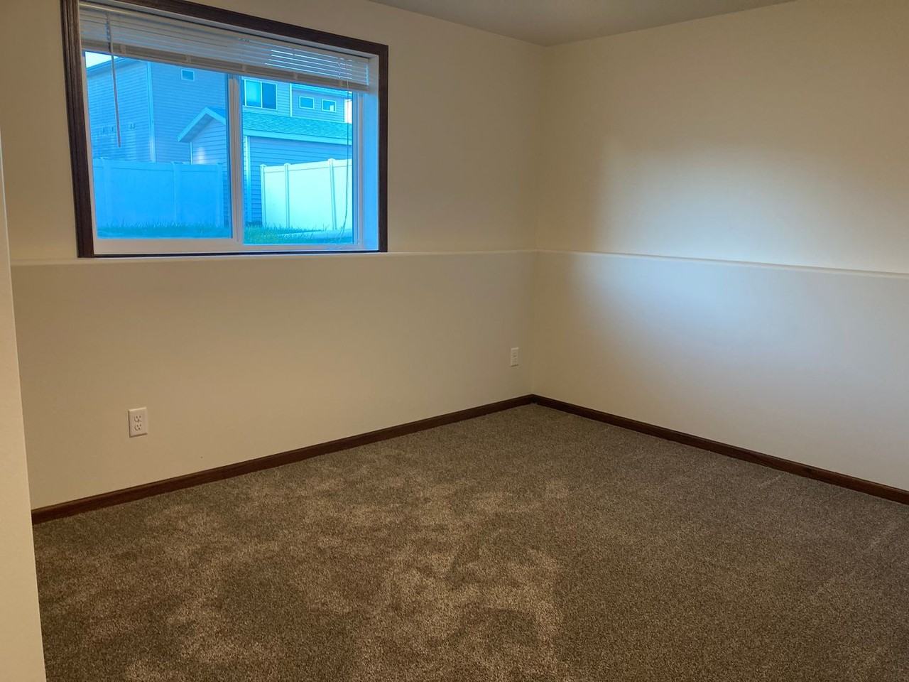 1325 30th Ave W - Photo 2 of 12