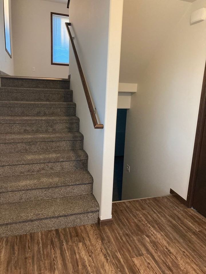 1325 30th Ave W - Photo 3 of 12