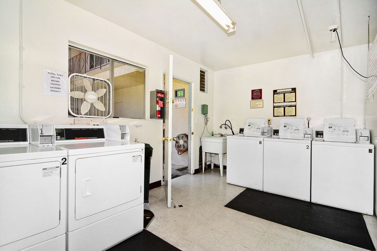 128 West Maple Street - Photo 6 of 9