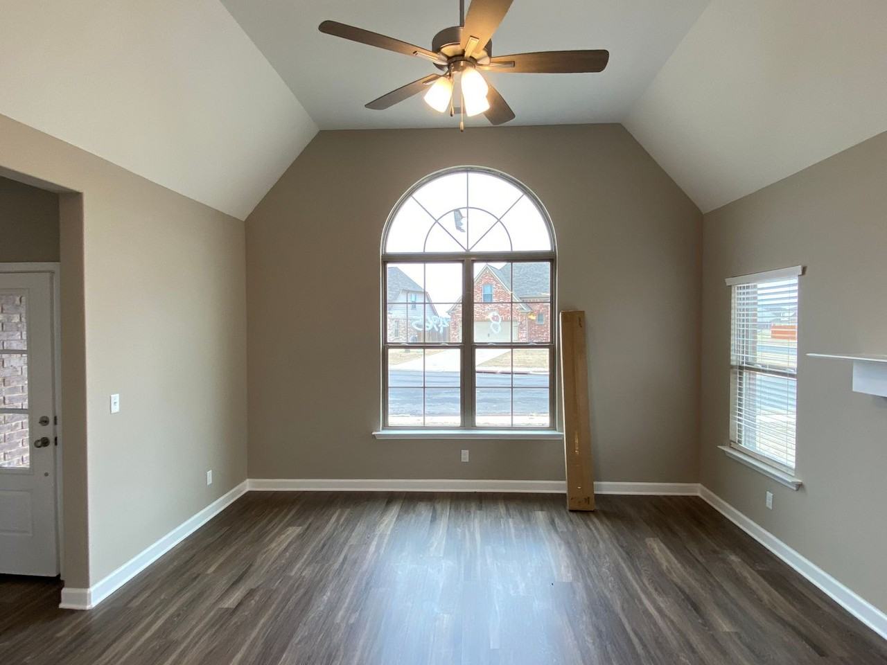 4965 Reunion Dr - Photo 3 of 19