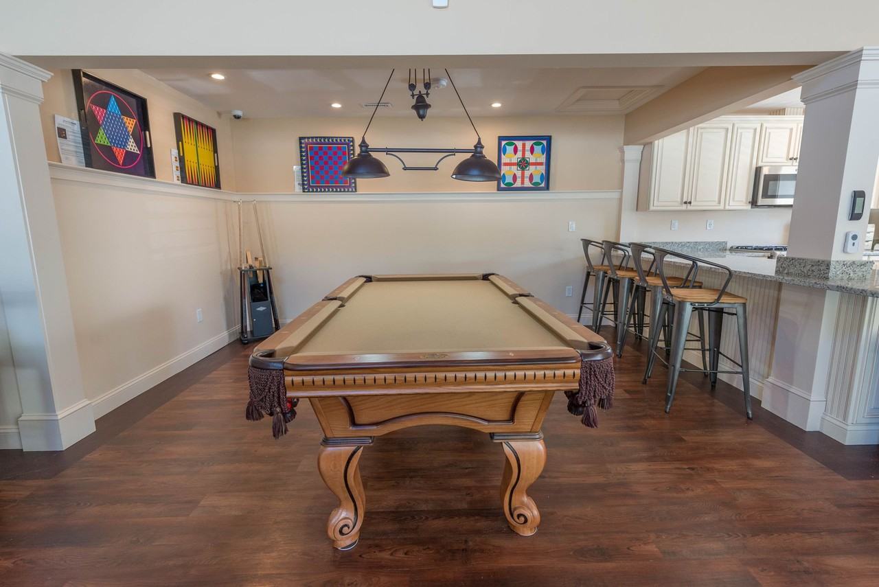 Rent in North Haven, convenient to everything! - Photo 3 of 7