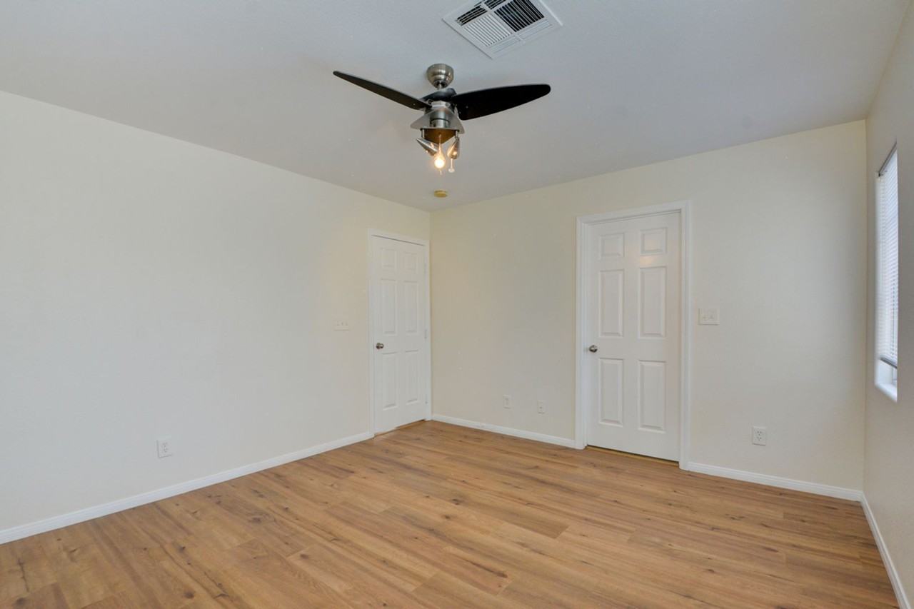 11119 African Sunset St - Photo 6 of 37
