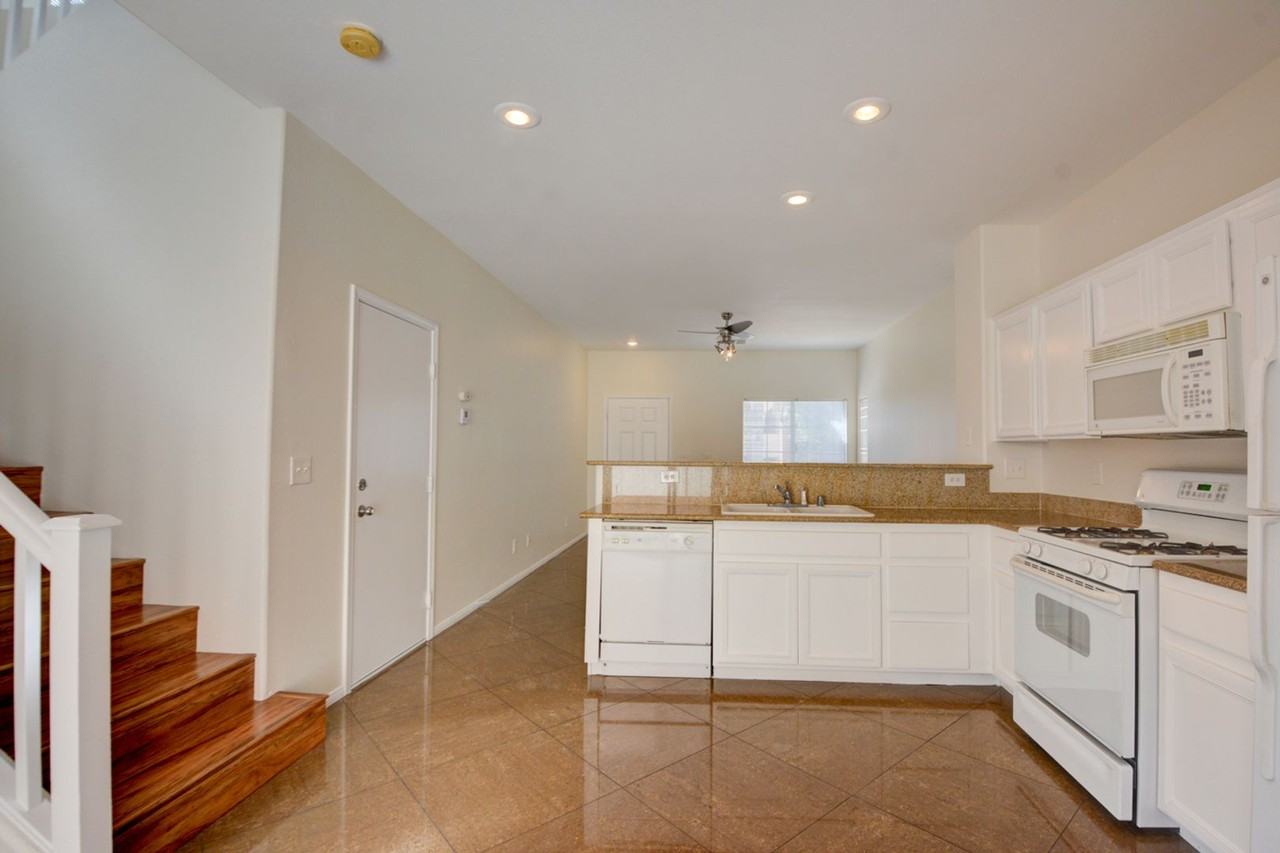 11119 African Sunset St - Photo 2 of 37