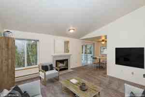 featured image of 801 Lilly Rd Ne