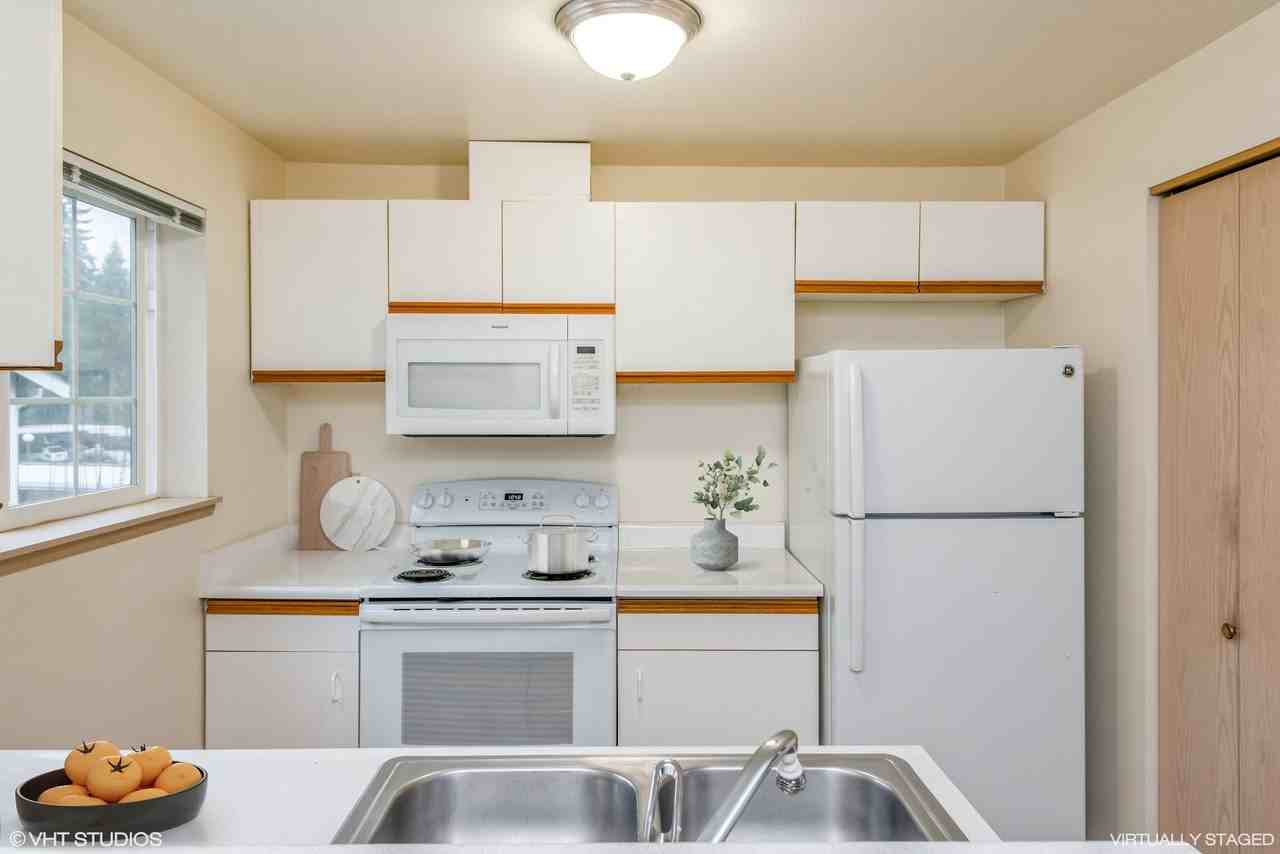 Landis Pointe - Photo 3 of 12