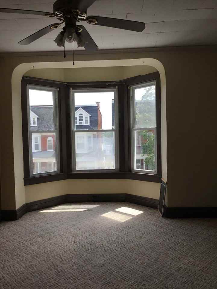 651 Pennsylvania Ave - Photo 6 of 15