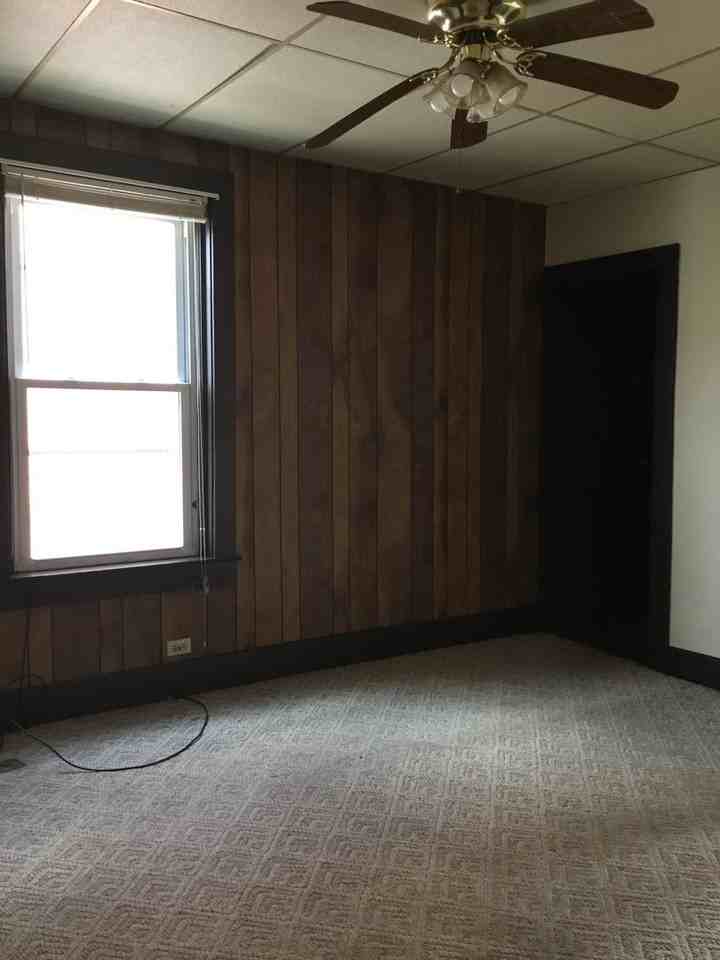 651 Pennsylvania Ave - Photo 7 of 15
