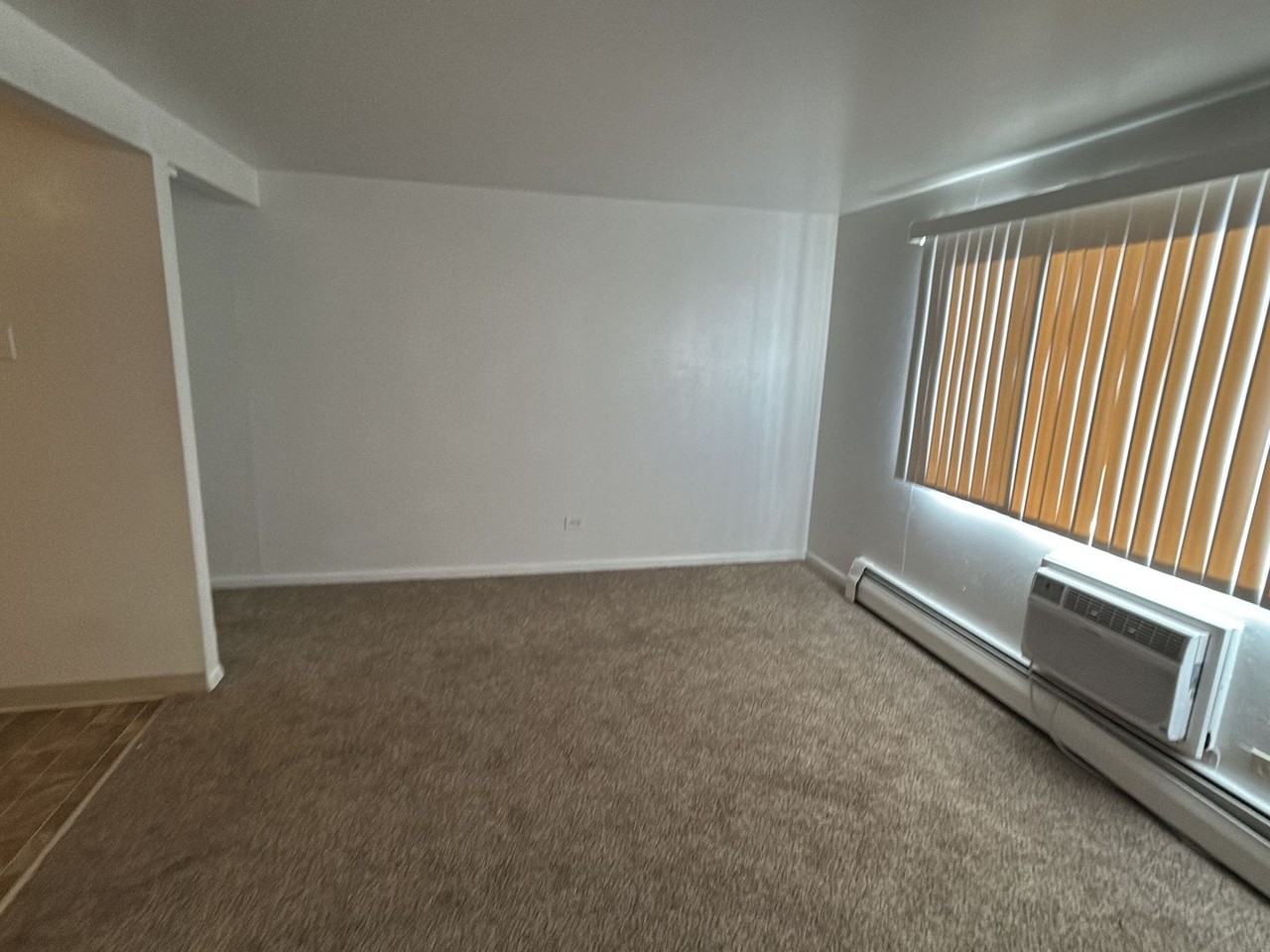 95 N Clarkson St - Photo 3 of 11