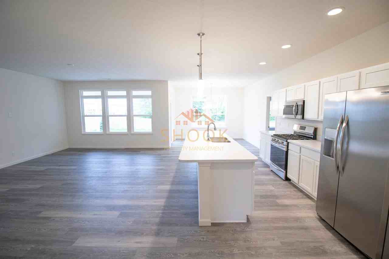 2879 Poinciana Dr - Photo 3 of 17