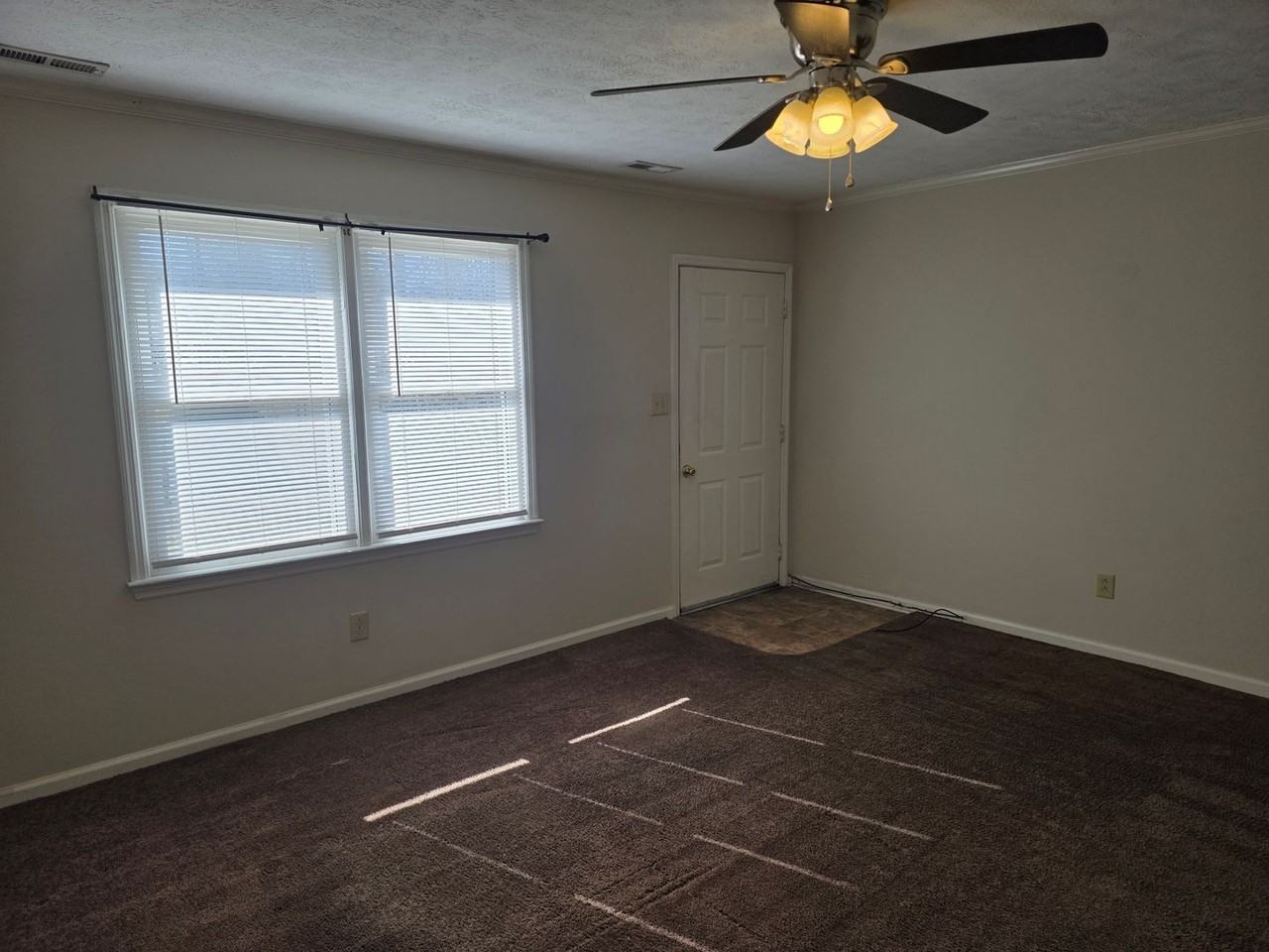 177 English St - Photo 3 of 17