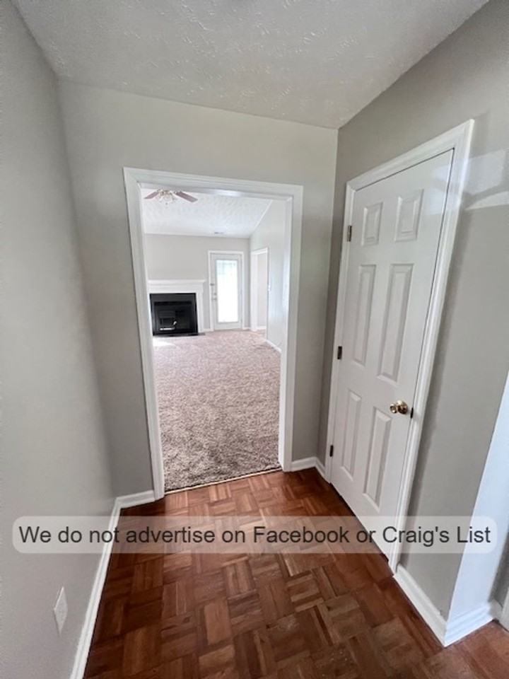 423 Northwoods Dr - Photo 2 of 14